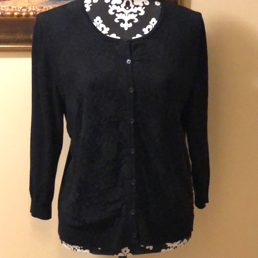 Cable & Gauge lace front, classic long-sleeved comfy button down cardigan
